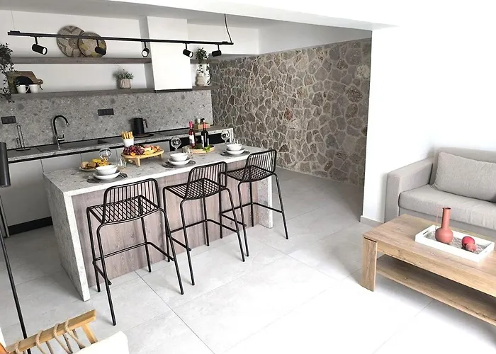 Valantina's & Mannouel Luxury لاردوس