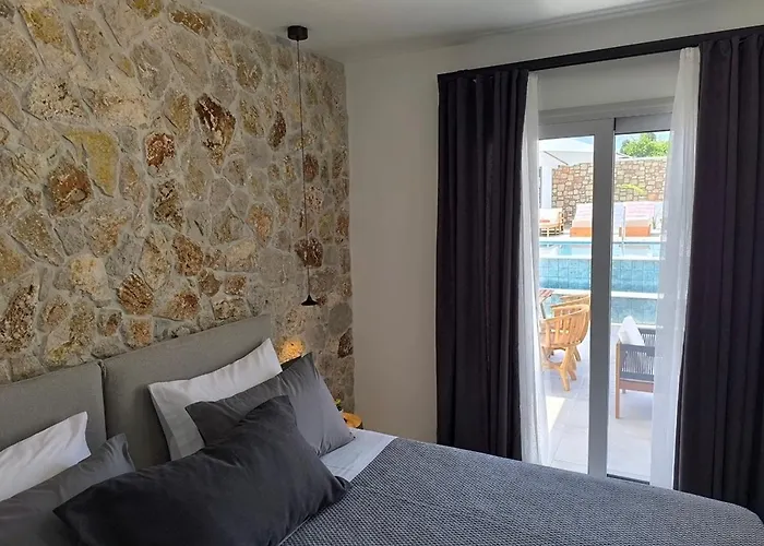 Valantina's & Mannouel Luxury *