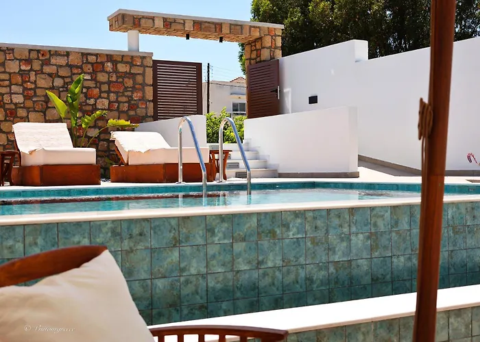 Valantina's & Mannouel Luxury لاردوس