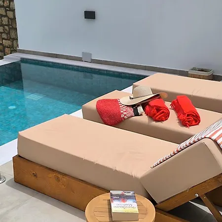 Valantina's & Mannouel Luxury Villa Lárdosz