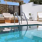 Valantina's & Mannouel Luxury וילה לרדוס