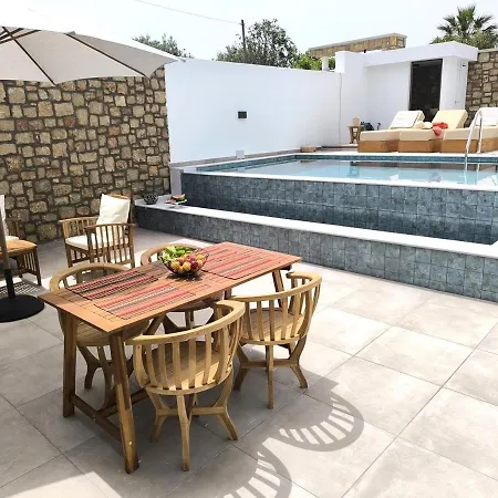 Valantina's & Mannouel Luxury