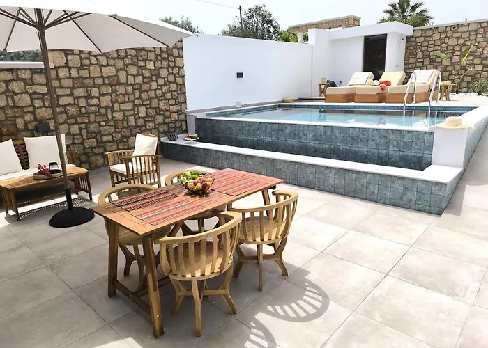 Valantina's & Mannouel Luxury *