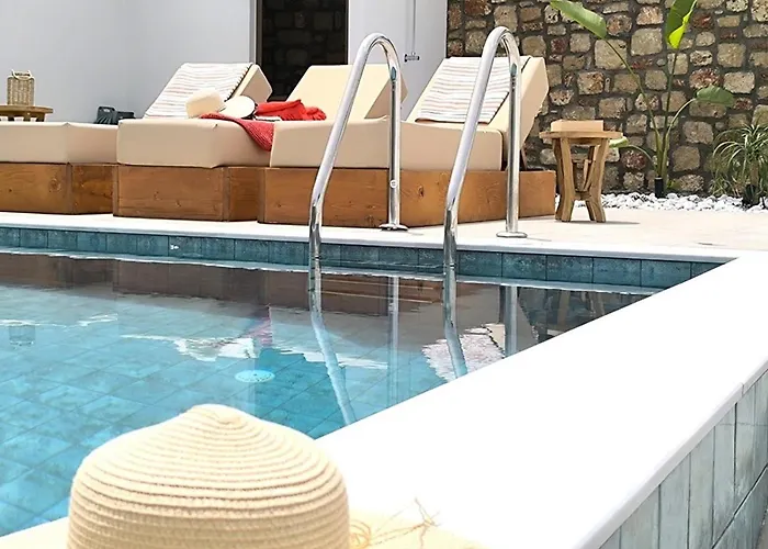 Valantina's & Mannouel Luxury * Лардос