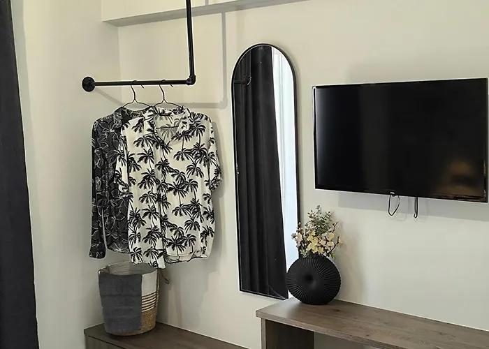 Valantina's & Mannouel Luxury *