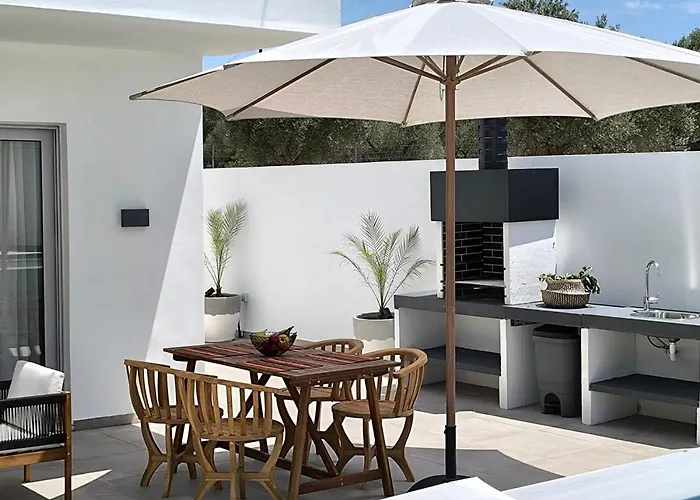 Valantina's & Mannouel Luxury * Λάρδος