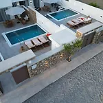 Valantina's & Mannouel Luxury Villa *