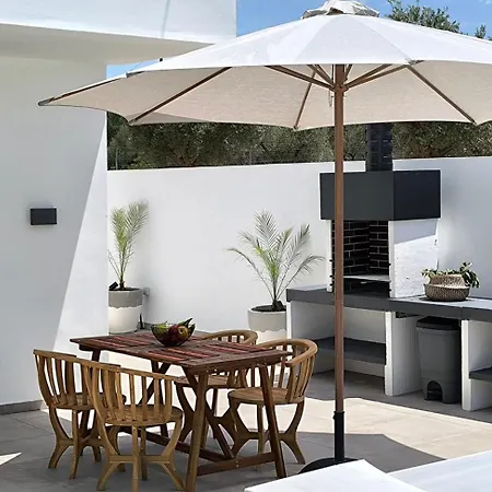 Valantina's & Mannouel Luxury * Lardos