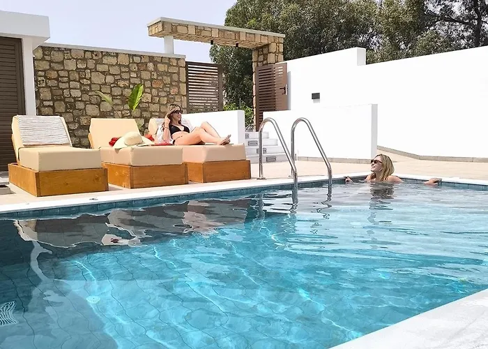 Valantina's & Mannouel Luxury Villa *