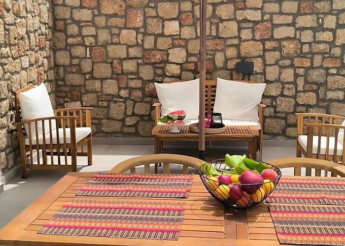 Valantina's & Mannouel Luxury * Lardos